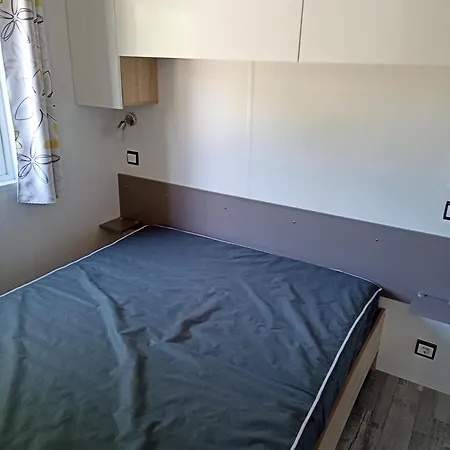 Riva Bella Chez Caraphou * וויסטרהאם